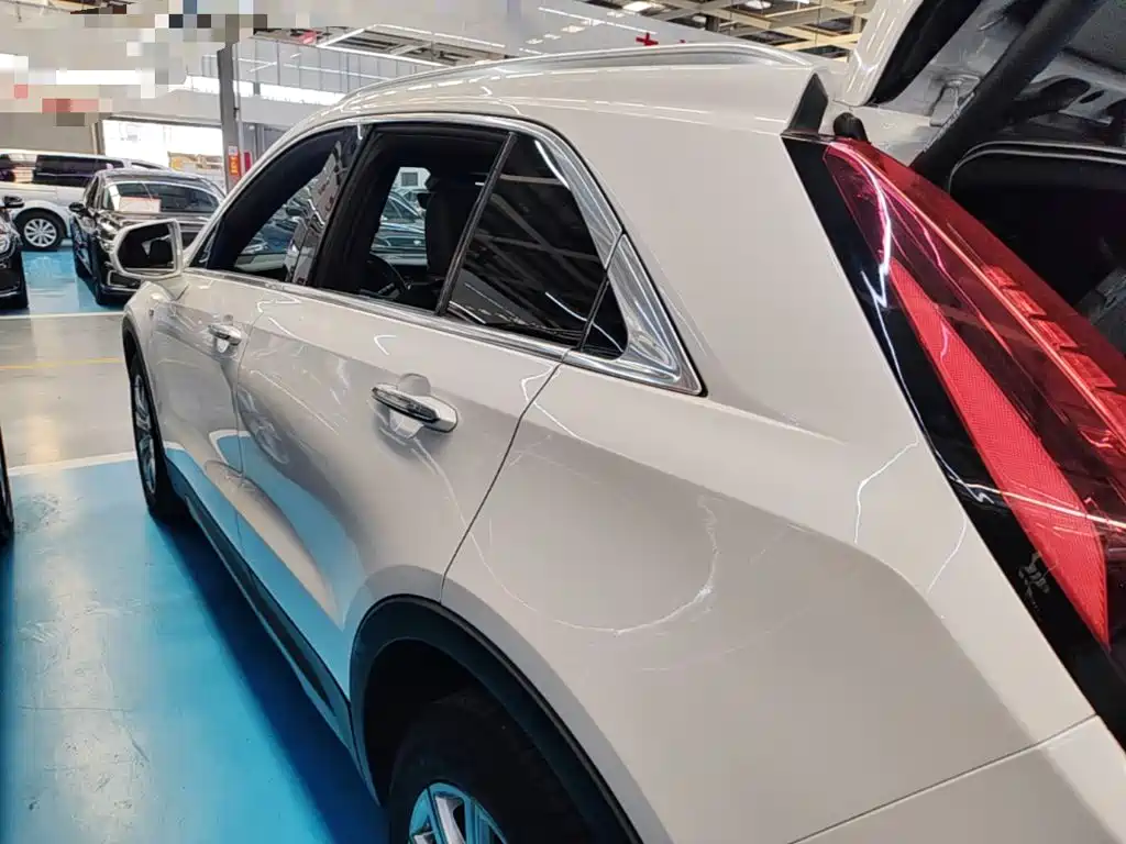 Cadillac XT4 — миниатюра 5