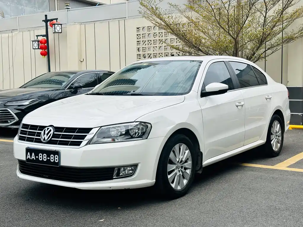 Volkswagen Lavida 2015