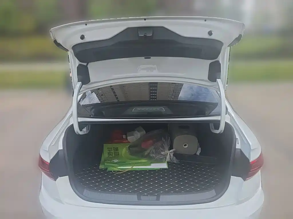 Volkswagen Sagitar — миниатюра 10