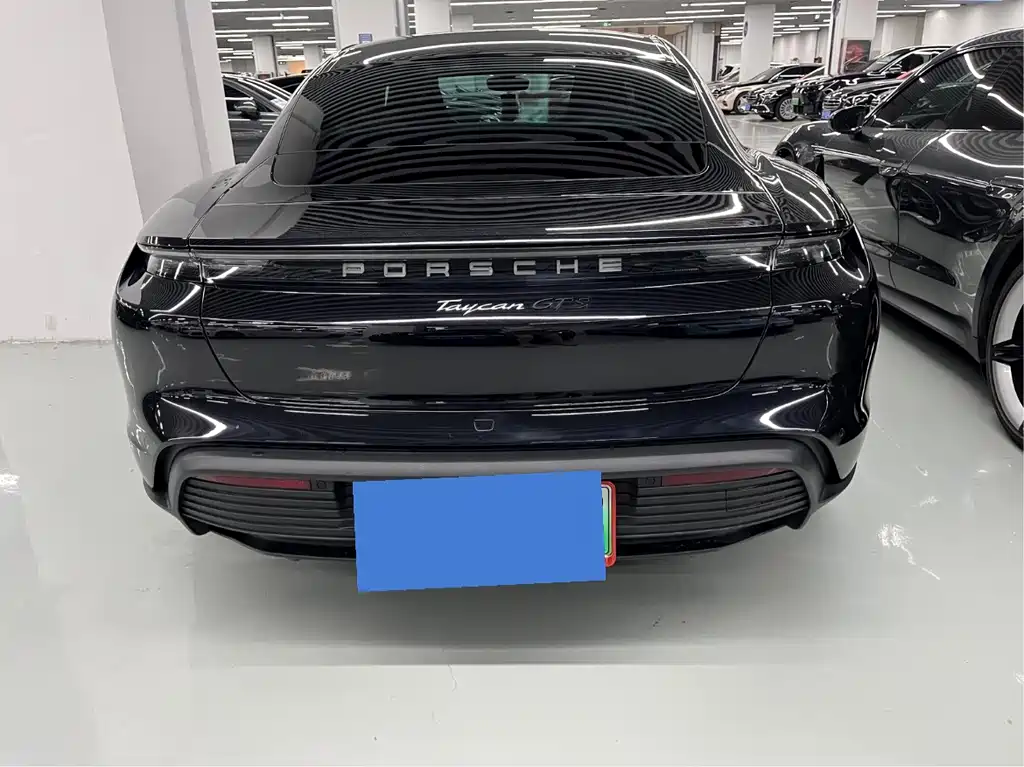 Porsche Taycan — миниатюра 13