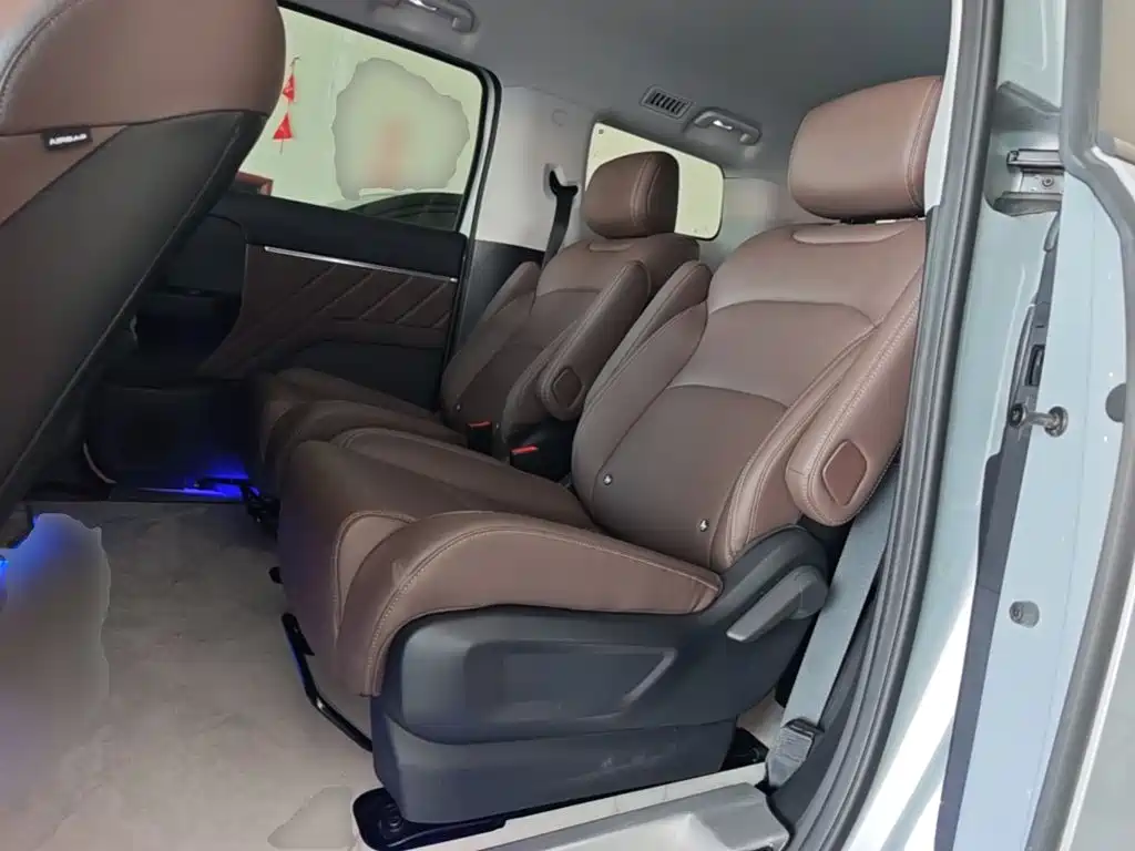 Wuling Xingguang 730 New Energy — миниатюра 17
