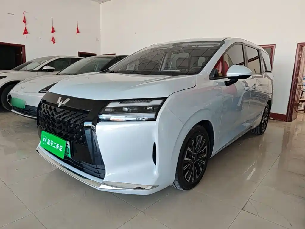 Wuling Xingguang 730 New Energy — миниатюра 2