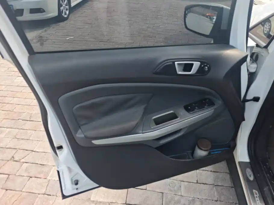 Ford Ecosport — миниатюра 7