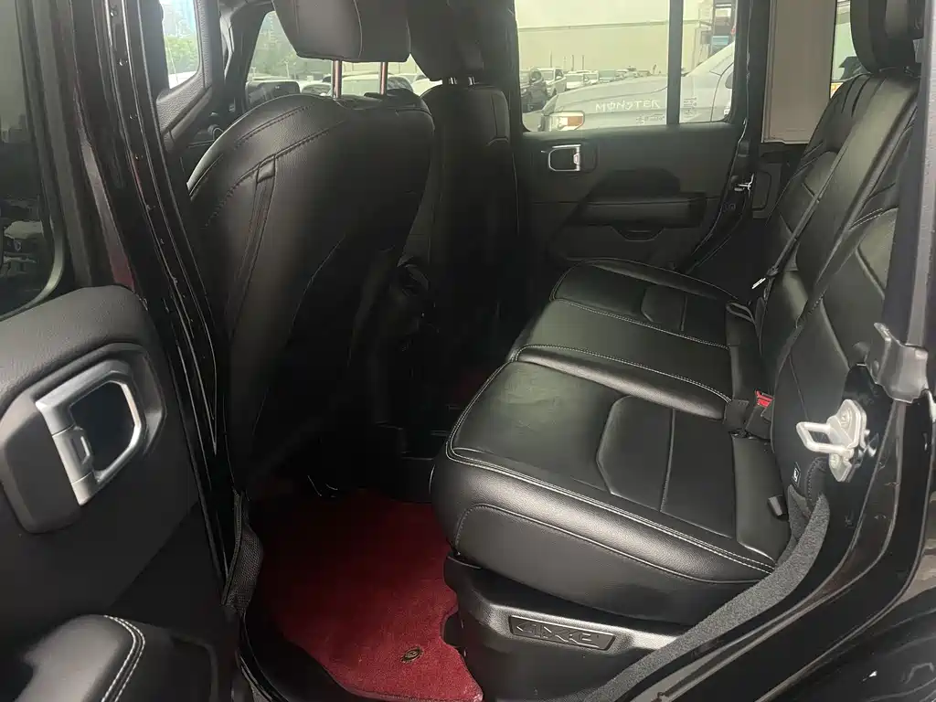 Jeep Wrangler PHEV — миниатюра 5