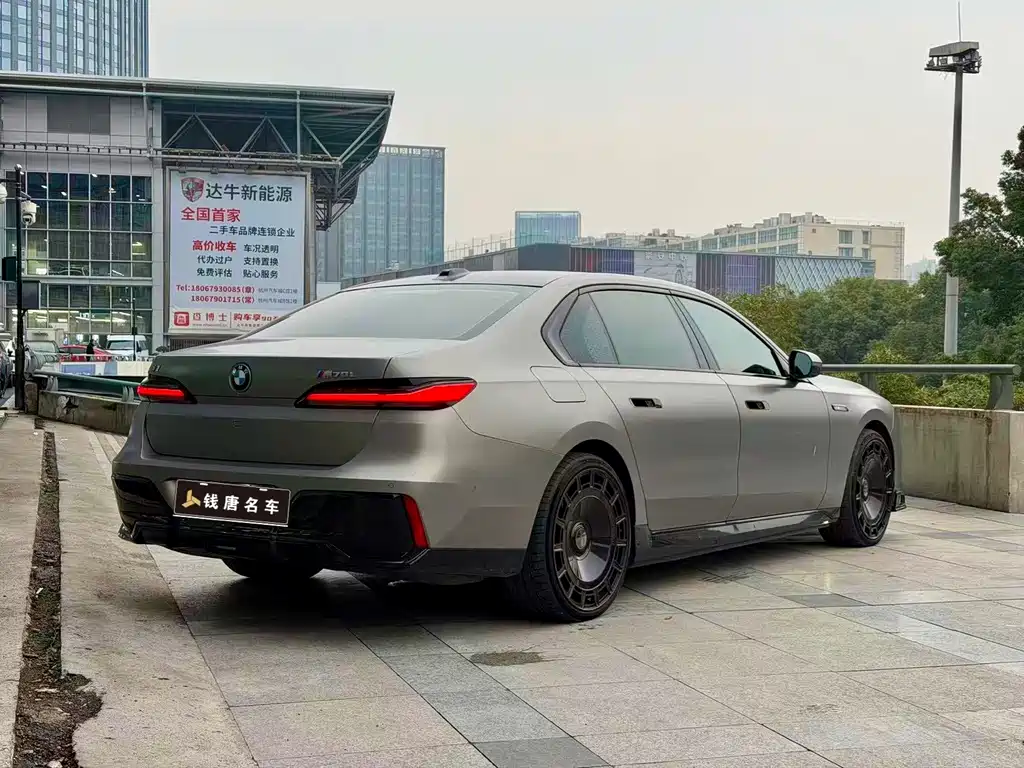 BMW i7 — миниатюра 5