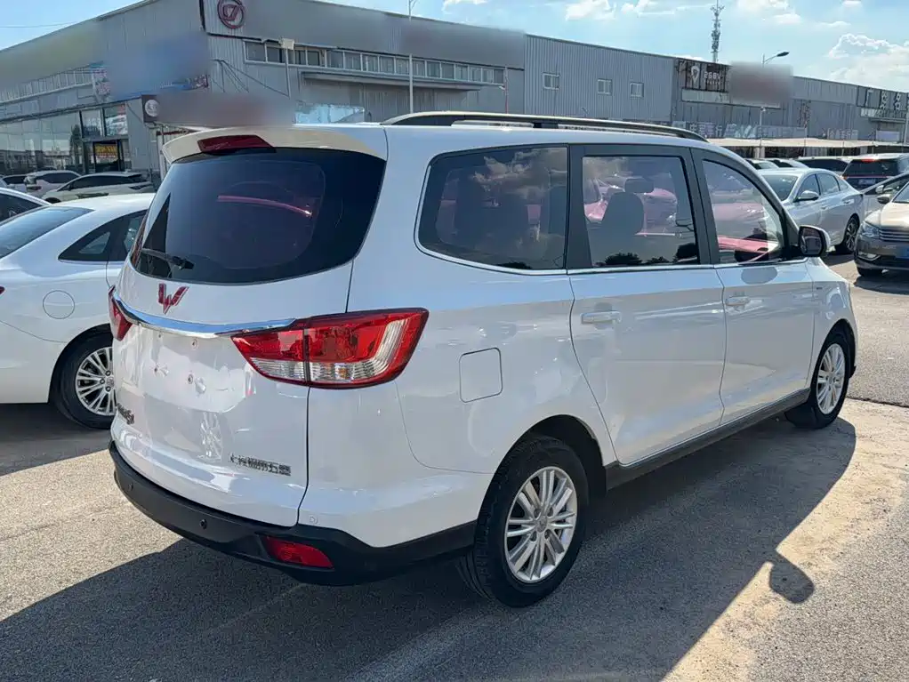 Wuling Hongguang — миниатюра 16