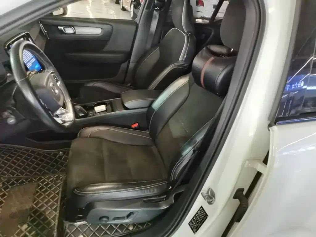 Volvo XC40 NEV — миниатюра 15