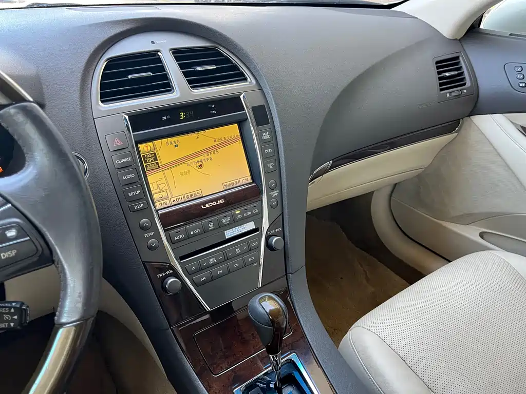 Lexus ES — миниатюра 13