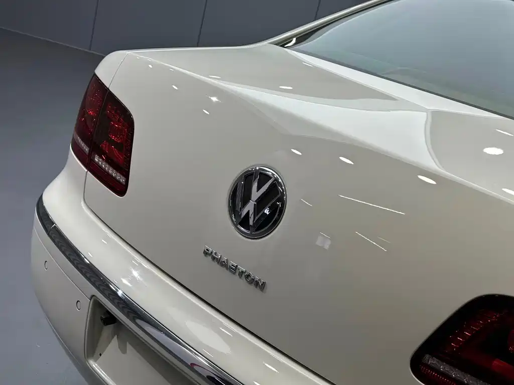 Volkswagen Phaeton — миниатюра 4