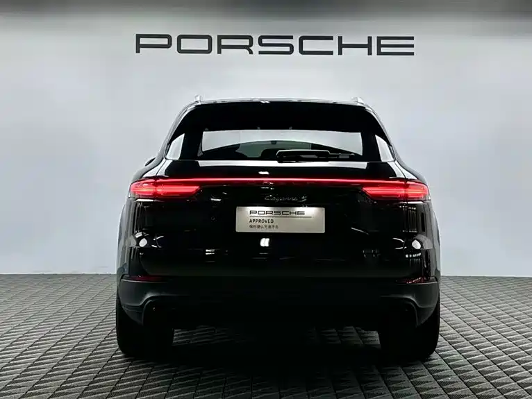 Porsche Cayenne — миниатюра 5