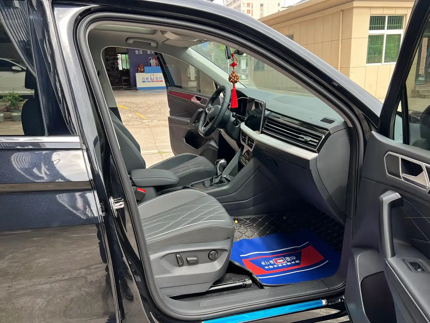 Volkswagen Tiguan L id 4654489 из Китая 22