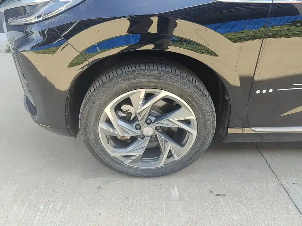 Hongqi Hongqi HS3 PHEV — миниатюра 23