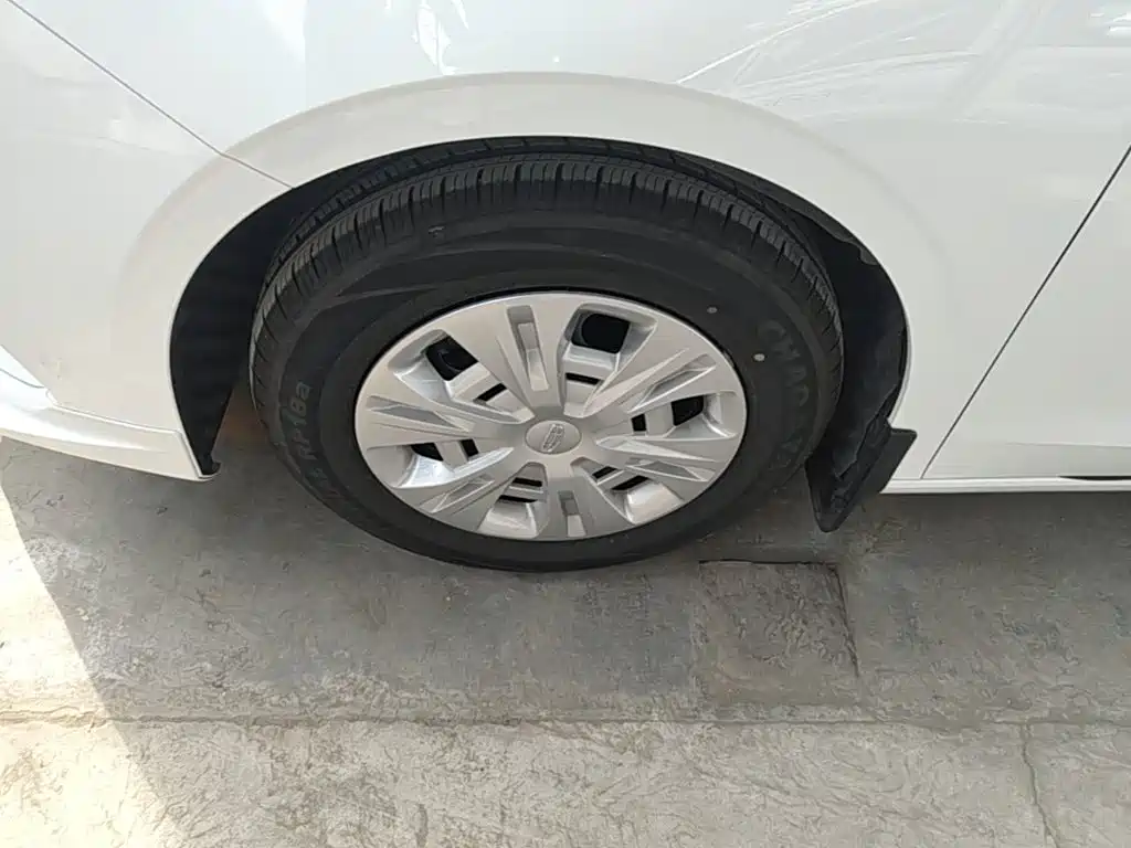 Geely Emgrand — миниатюра 23