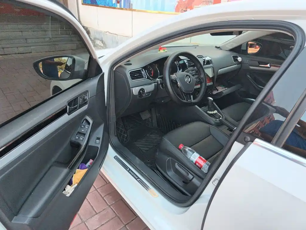 Volkswagen Sagitar — миниатюра 17