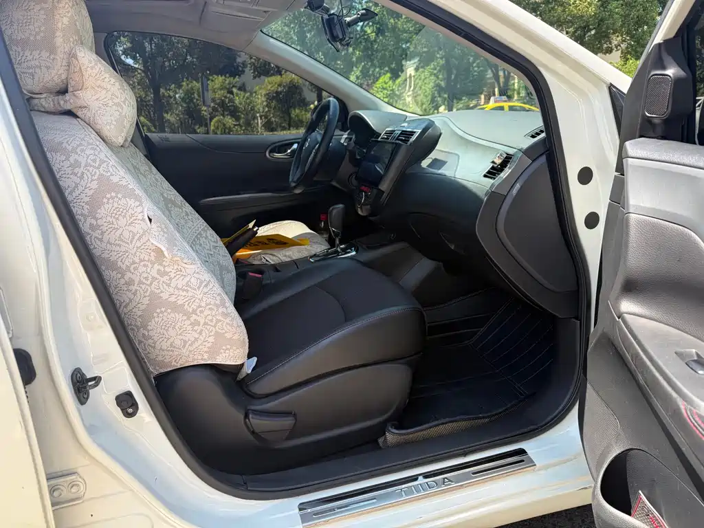 Nissan Tiida — миниатюра 4