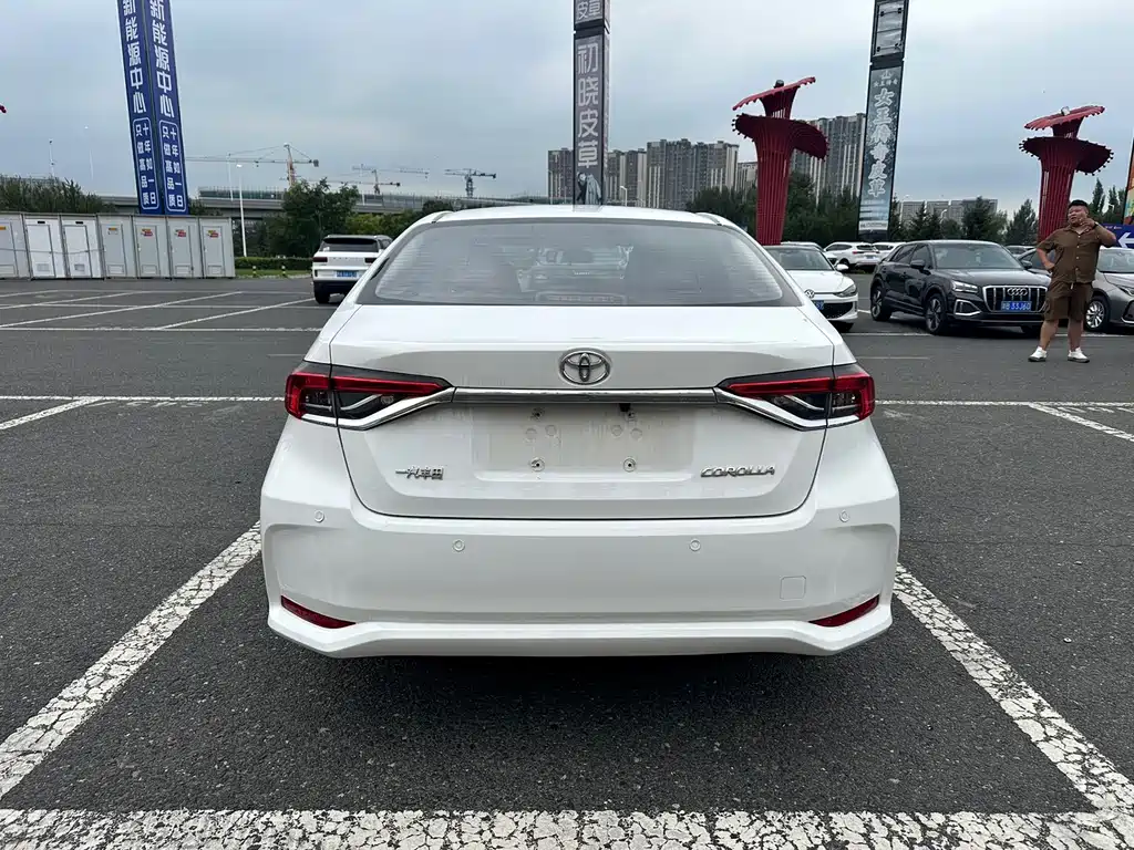 Toyota Corolla — миниатюра 7