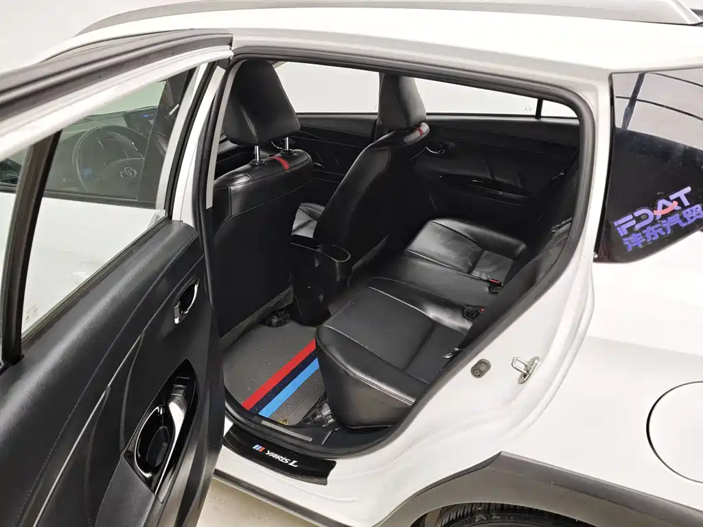 Toyota Yaris L — миниатюра 15