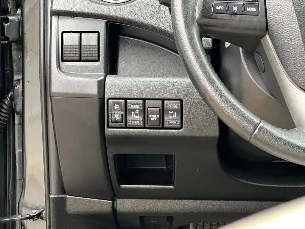 Mazda 5 — миниатюра 10