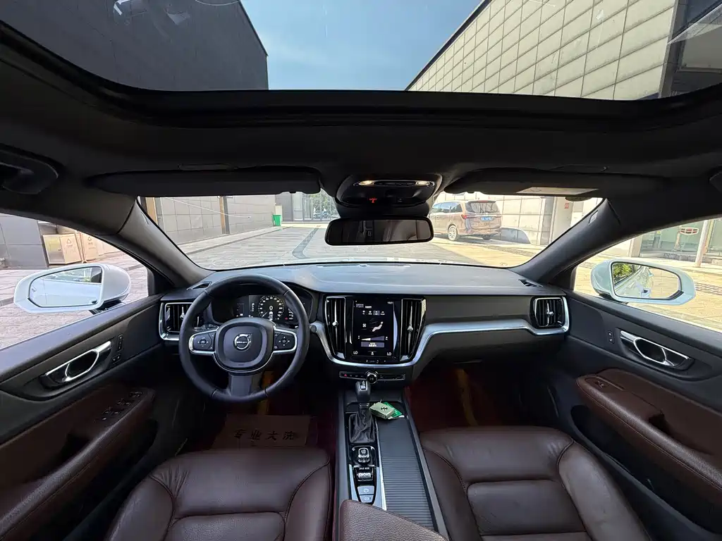 Volvo S60 — миниатюра 5