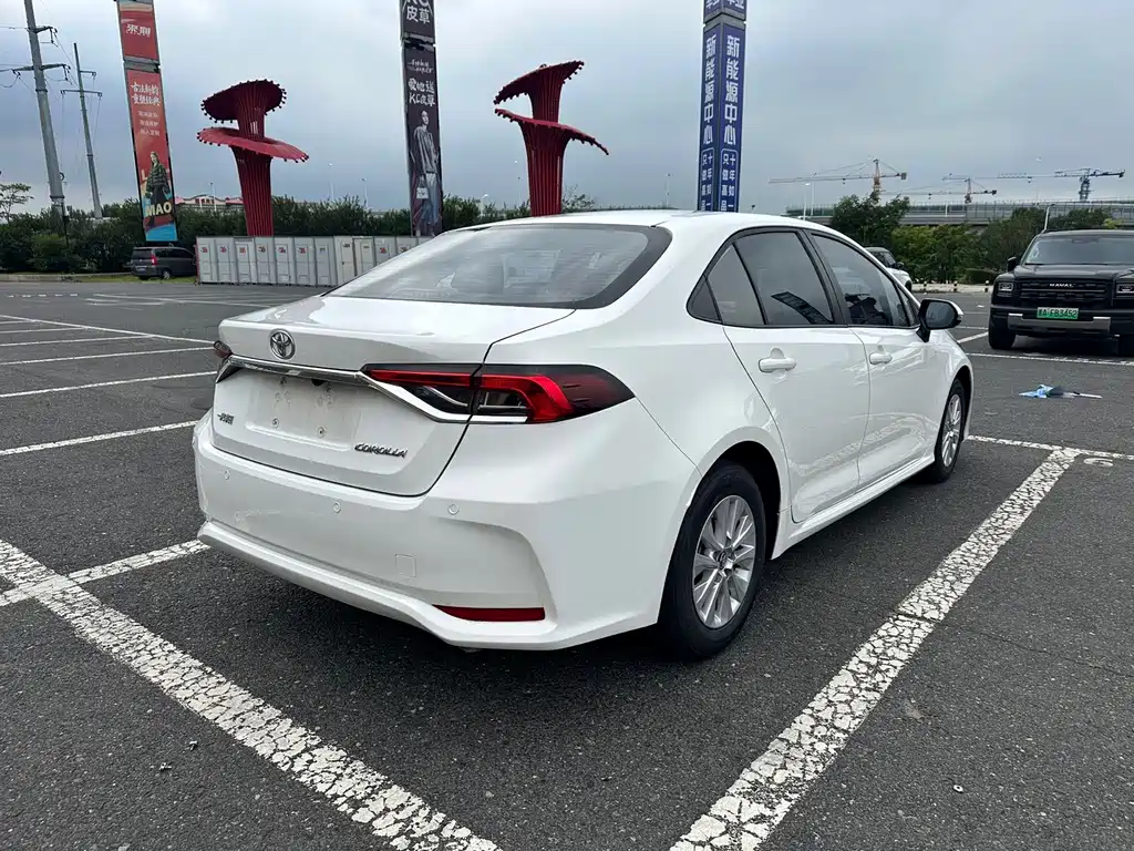Toyota Corolla — миниатюра 9