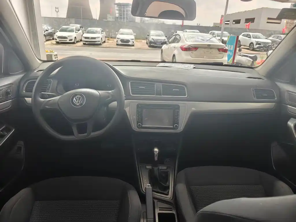 Volkswagen Lavida — миниатюра 11