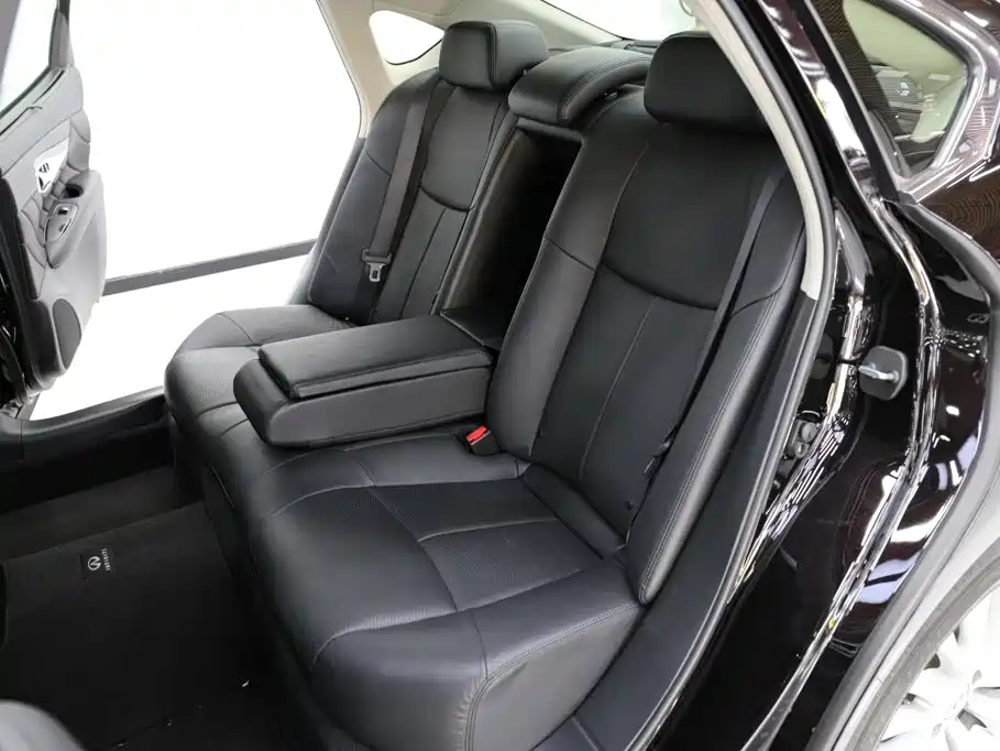 Infiniti Q70 — миниатюра 8
