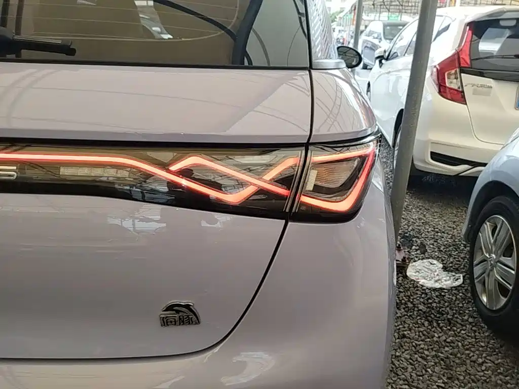BYD Dolphin — миниатюра 8