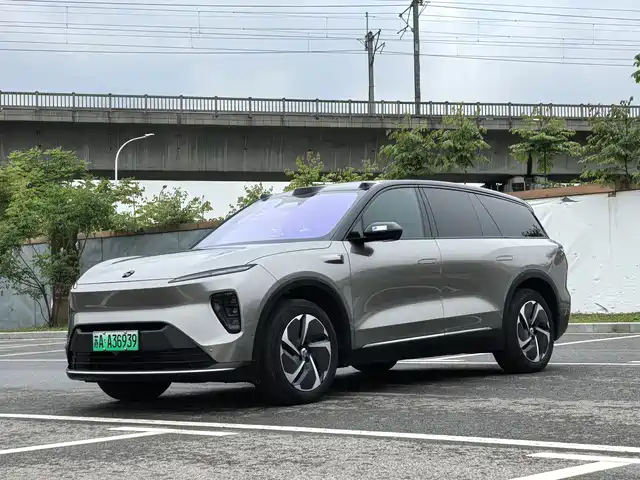 2024 Nio ES8