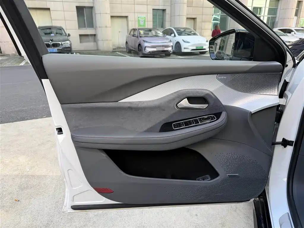 ARCFOX EXTREME FOX POLAR FOX ALPHA S