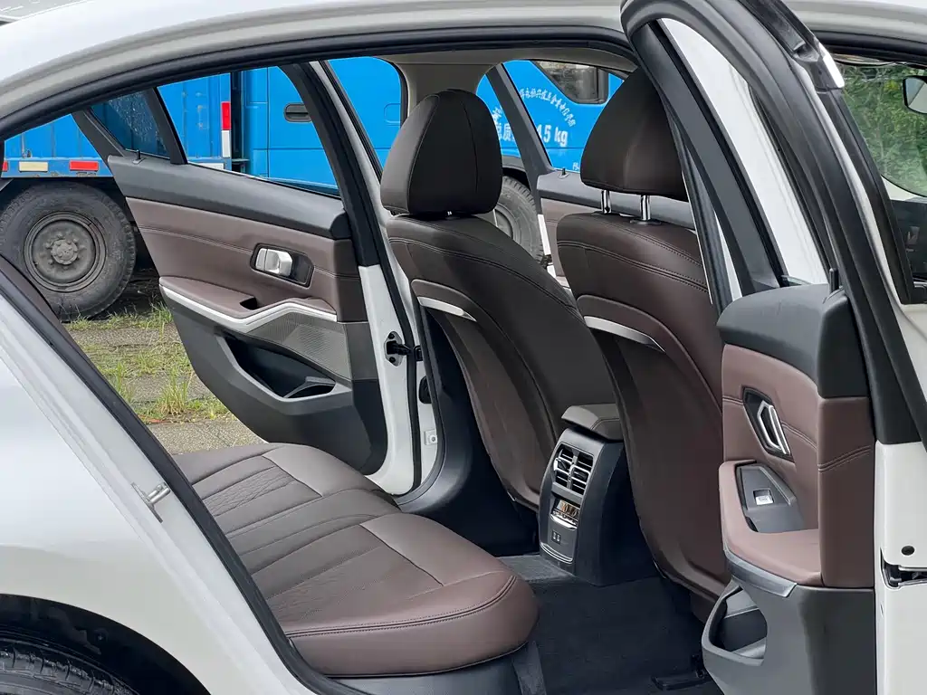 BMW i3 — миниатюра 9