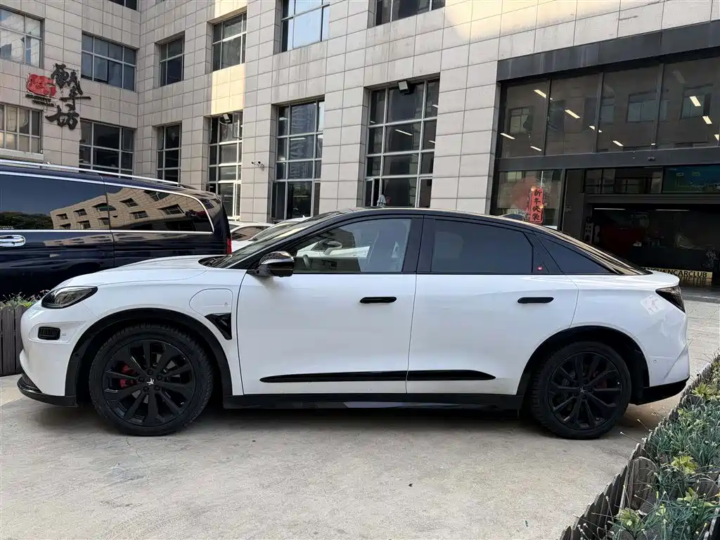 ARCFOX EXTREME FOX POLAR FOX ALPHA S