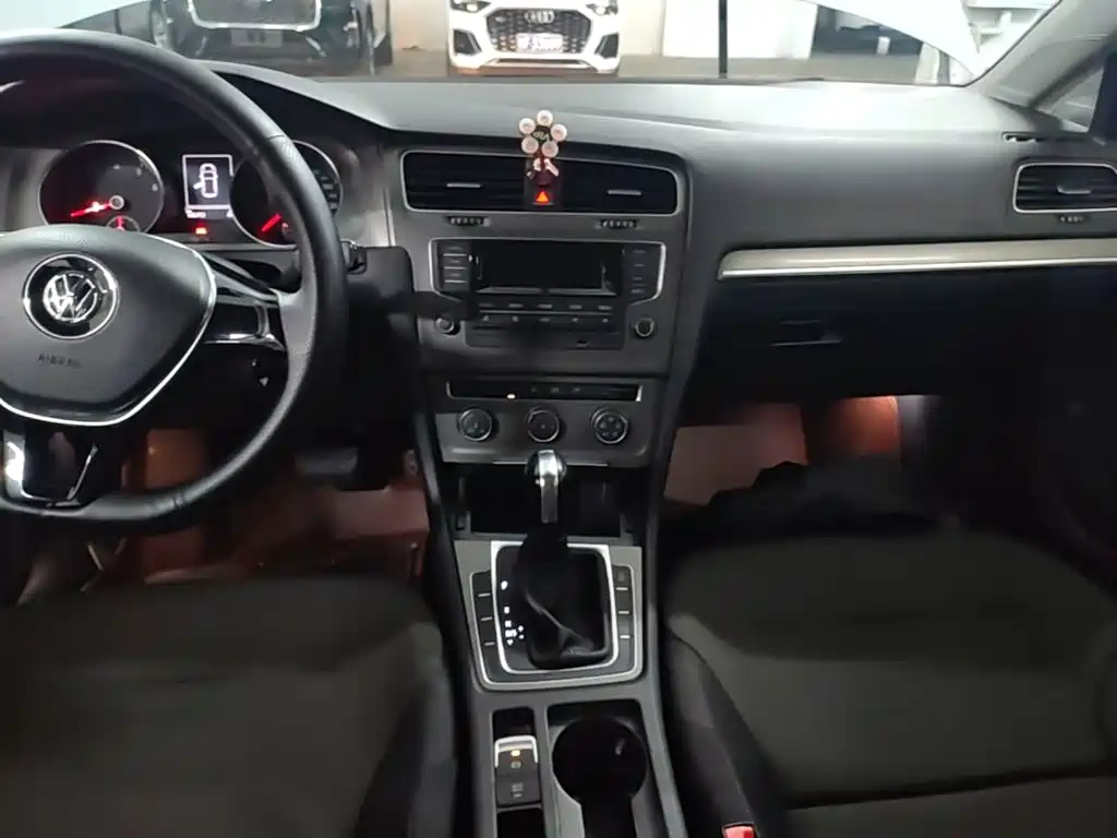Volkswagen Golf — миниатюра 13