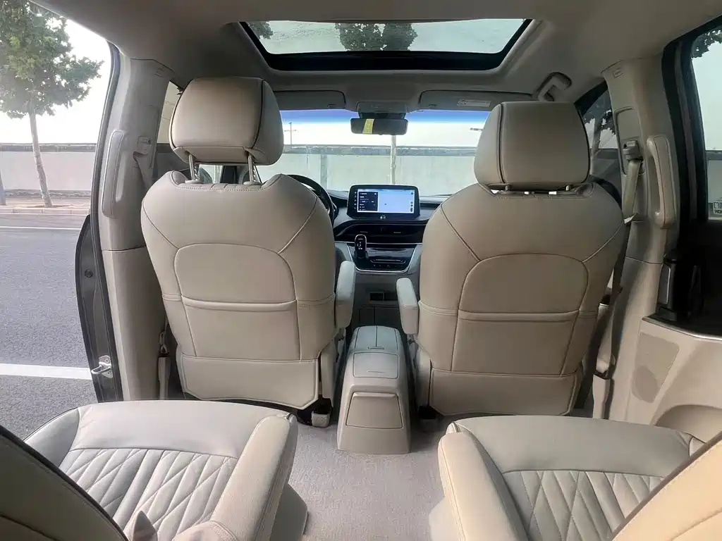 Buick GL8 2023 Luxury