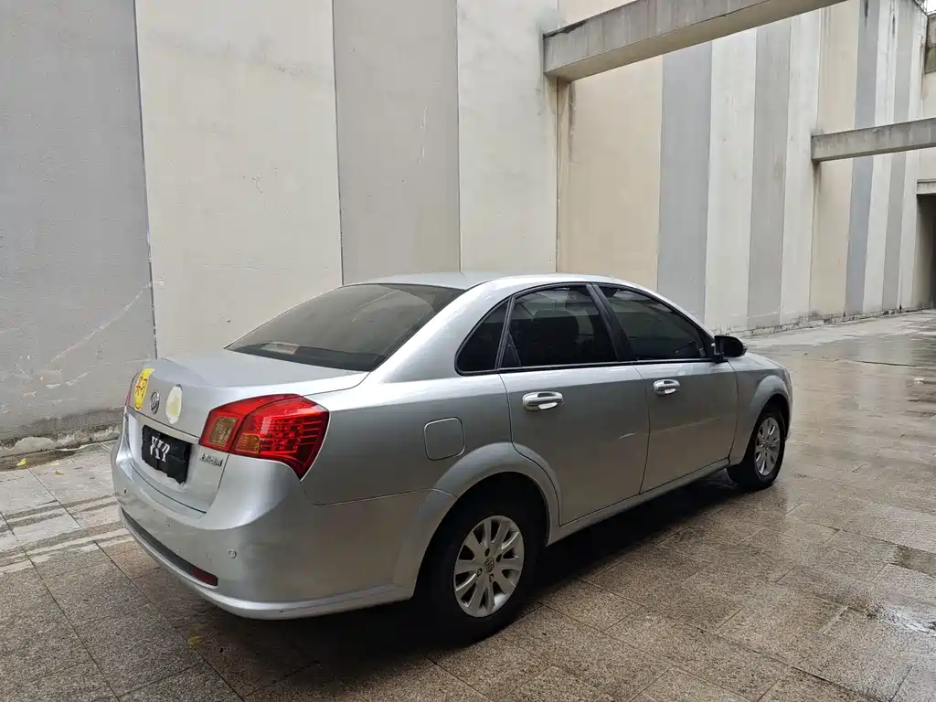 Buick Excelle — миниатюра 6