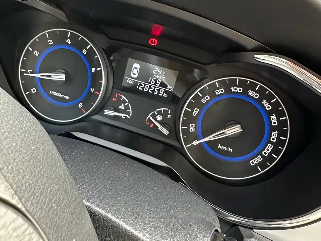 Changan V7 — миниатюра 10