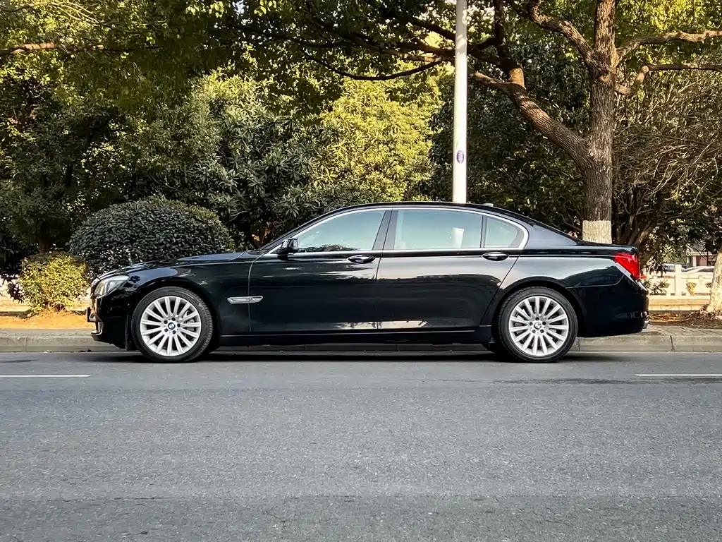 BMW 7 Series 7 2010 760Li
