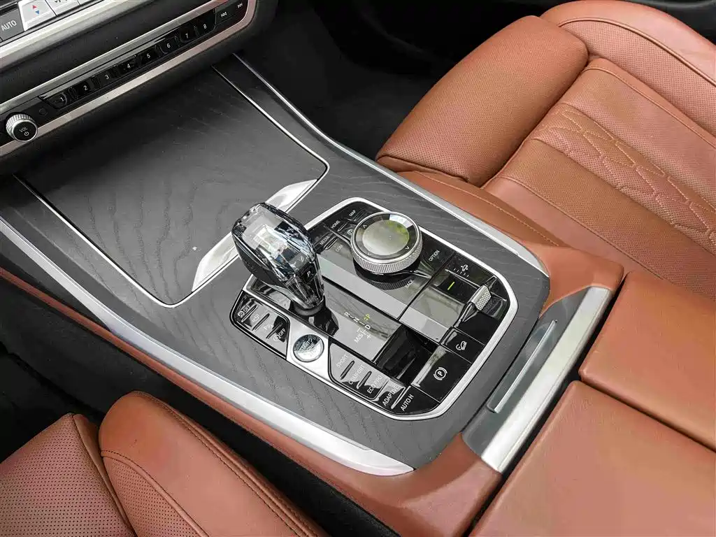 BMW X7 — миниатюра 6