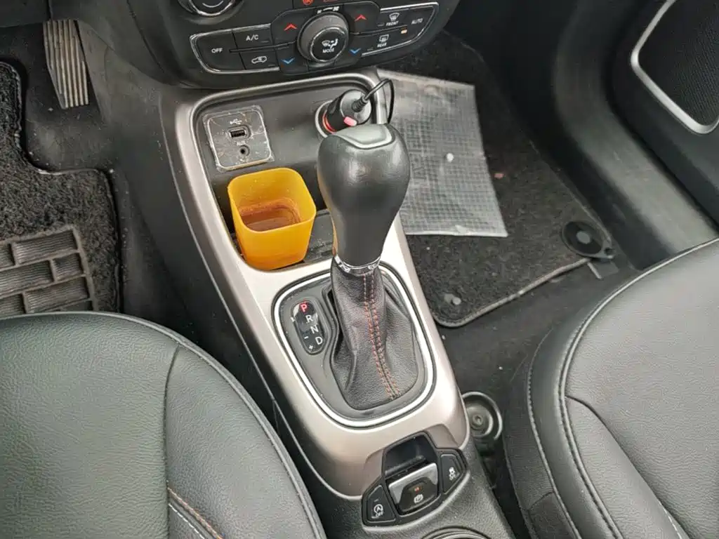 Jeep Compass — миниатюра 14