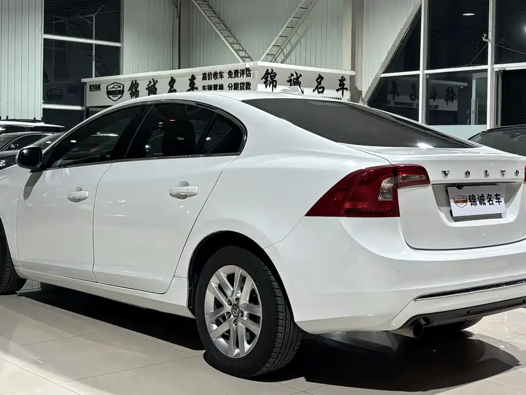 Volvo S60 — миниатюра 6