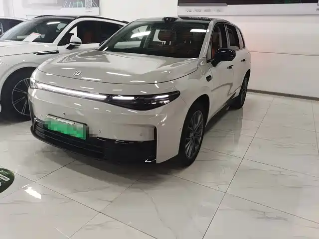 2025 Leapmotor C10
