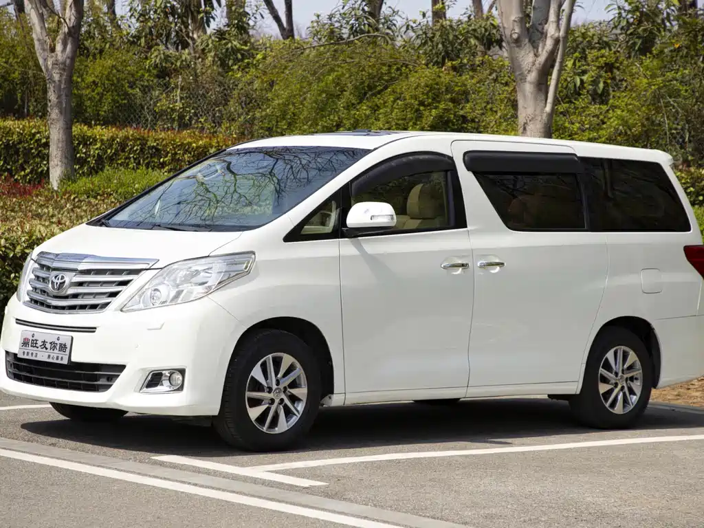 Toyota Alphard 2013