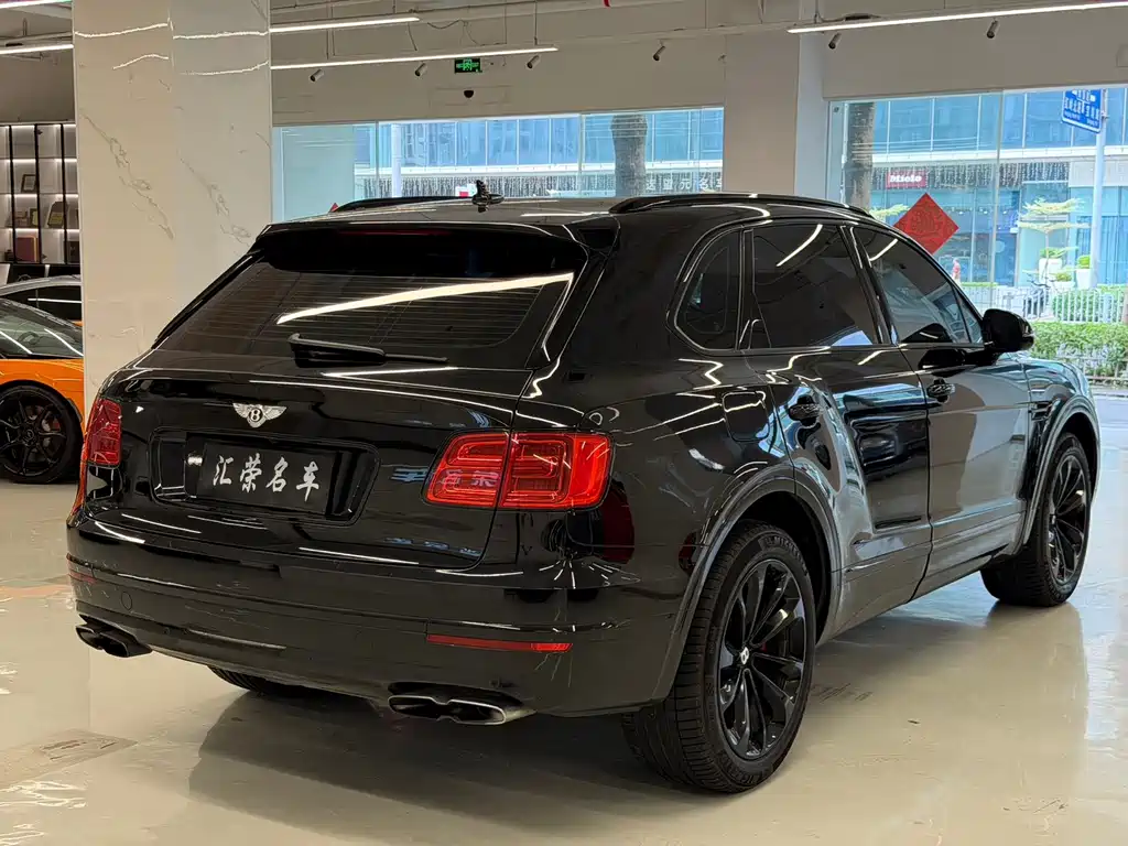 Bentley Bentayga — миниатюра 7