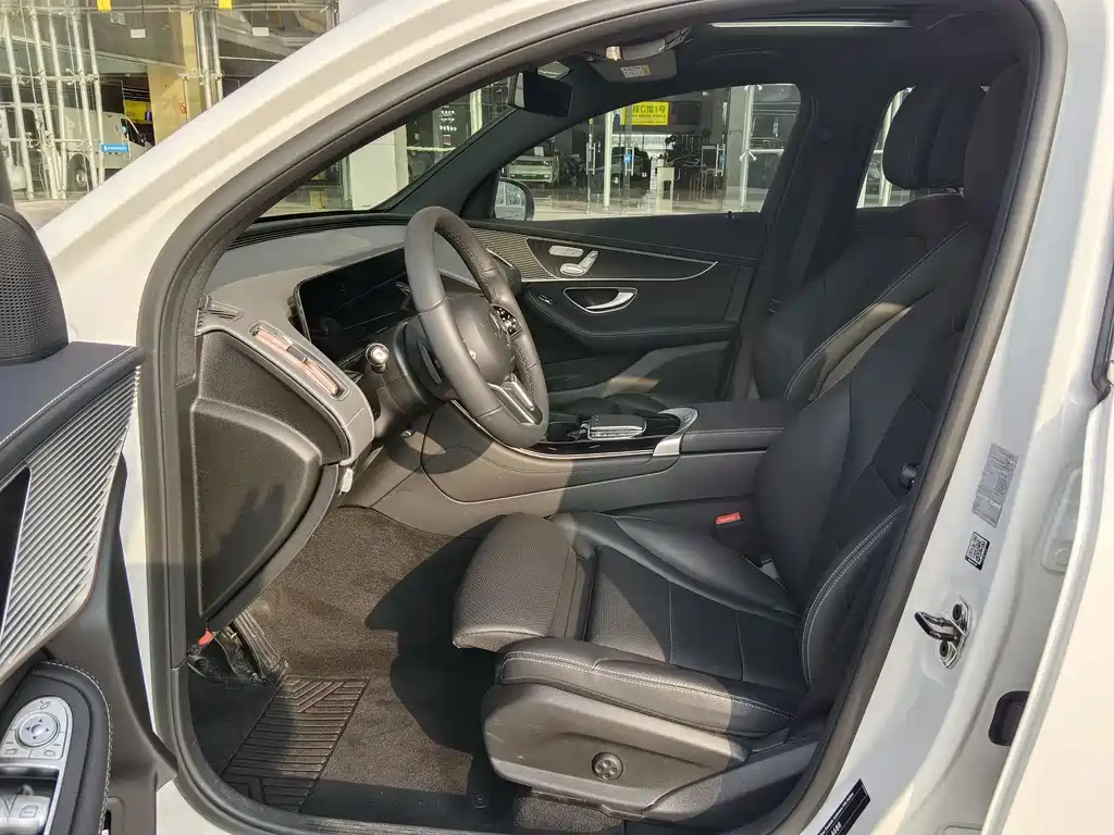 Mercedes-Benz EQC — миниатюра 9