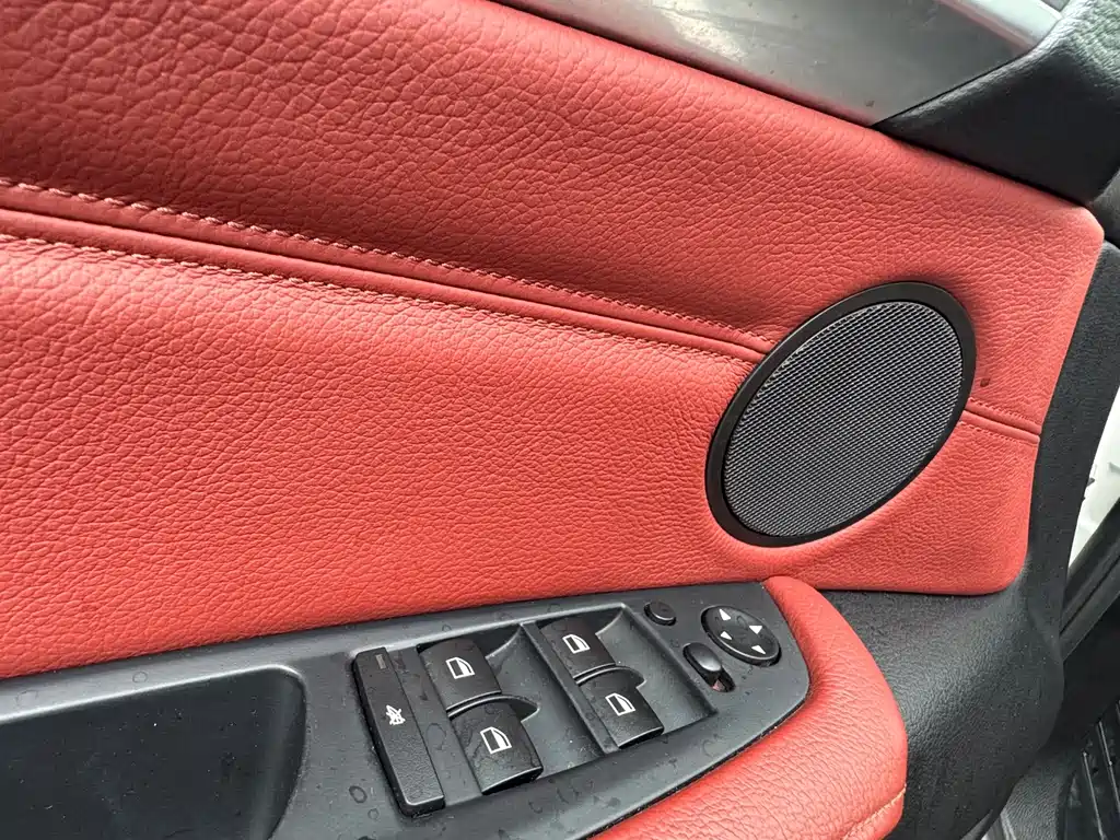 BMW X6 — миниатюра 28