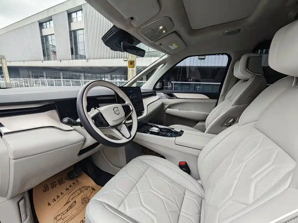 Volvo EM90 — миниатюра 29