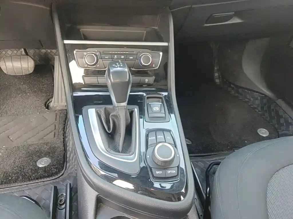 BMW 2 Series Active Tourer — миниатюра 14