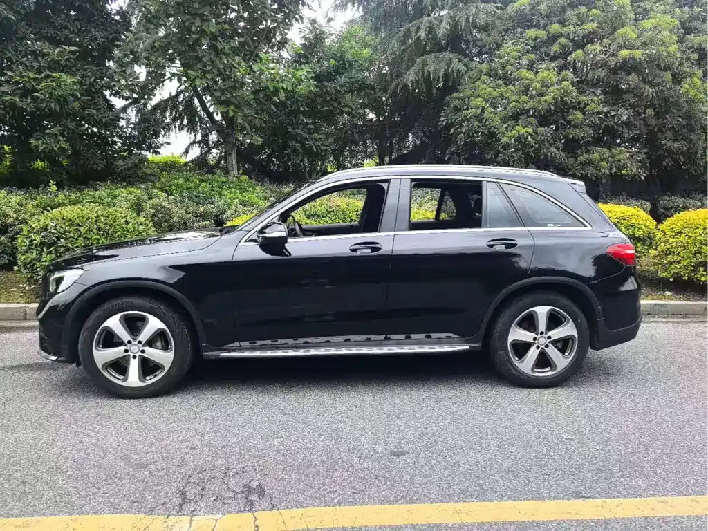 Mercedes-Benz GLC 2017 GLC 260 4MATIC Luxury
