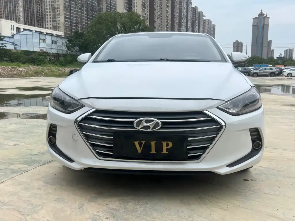 Hyundai Elantra — миниатюра 2