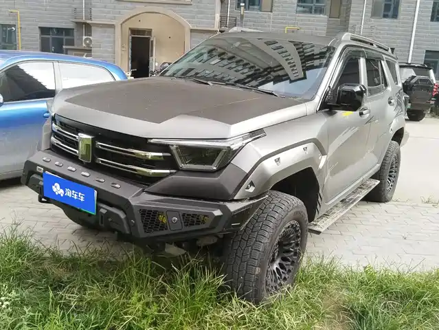 2025 TANK 400