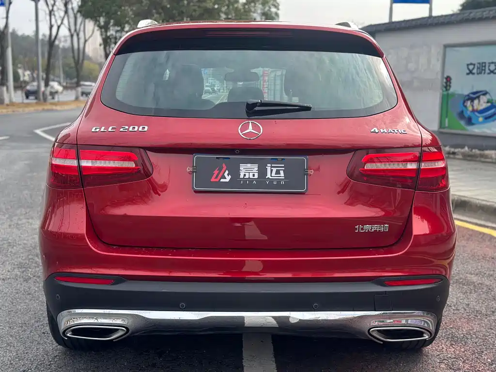 MERCEDES-BENZ GLC